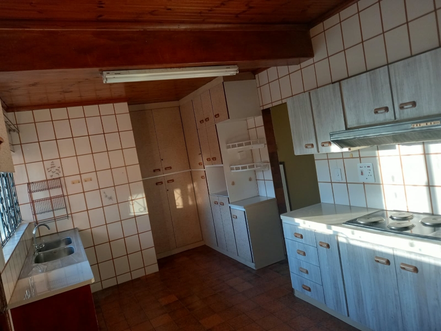 To Let 3 Bedroom Property for Rent in Reservoir Hills KwaZulu-Natal