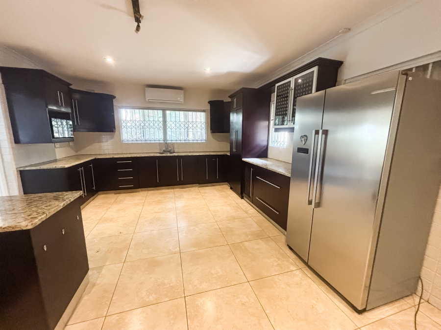 5 Bedroom Property for Sale in Umhlanga KwaZulu-Natal