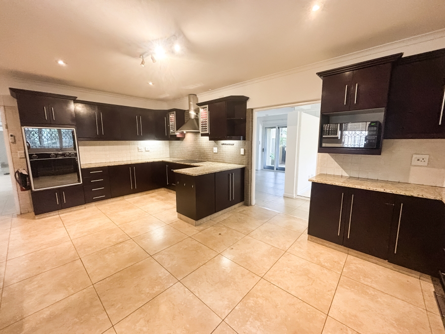 5 Bedroom Property for Sale in Umhlanga KwaZulu-Natal