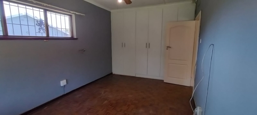 To Let 4 Bedroom Property for Rent in Amanzimtoti KwaZulu-Natal