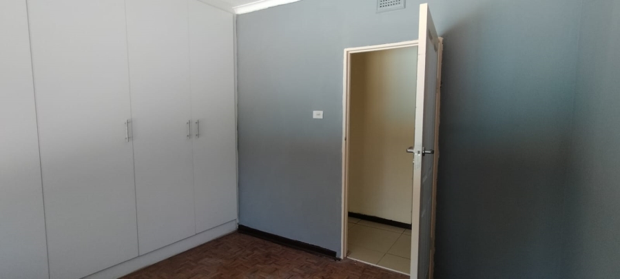 To Let 4 Bedroom Property for Rent in Amanzimtoti KwaZulu-Natal
