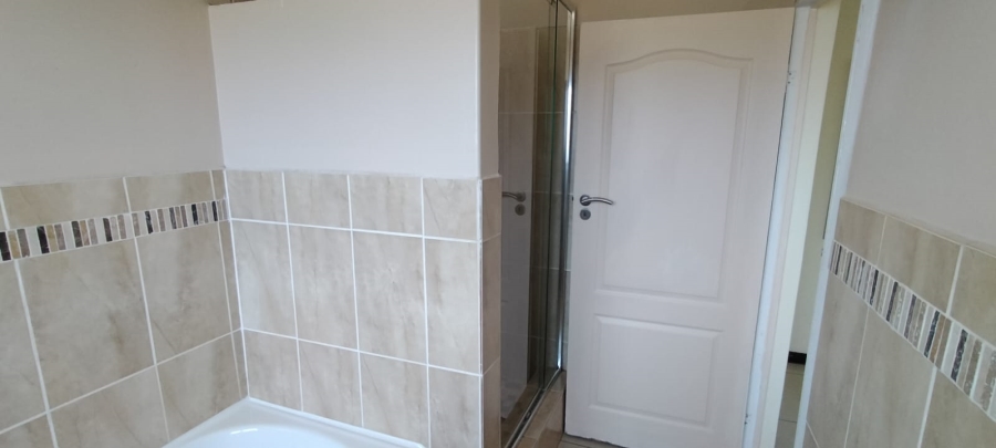 To Let 4 Bedroom Property for Rent in Amanzimtoti KwaZulu-Natal