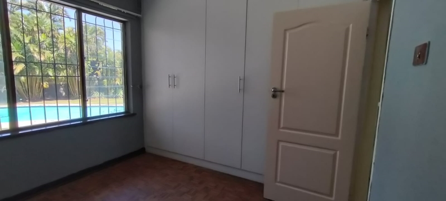 To Let 4 Bedroom Property for Rent in Amanzimtoti KwaZulu-Natal