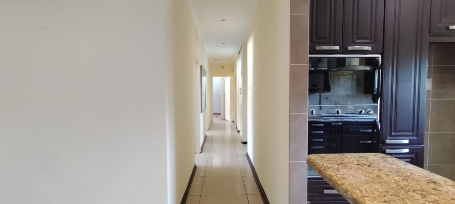 To Let 4 Bedroom Property for Rent in Amanzimtoti KwaZulu-Natal