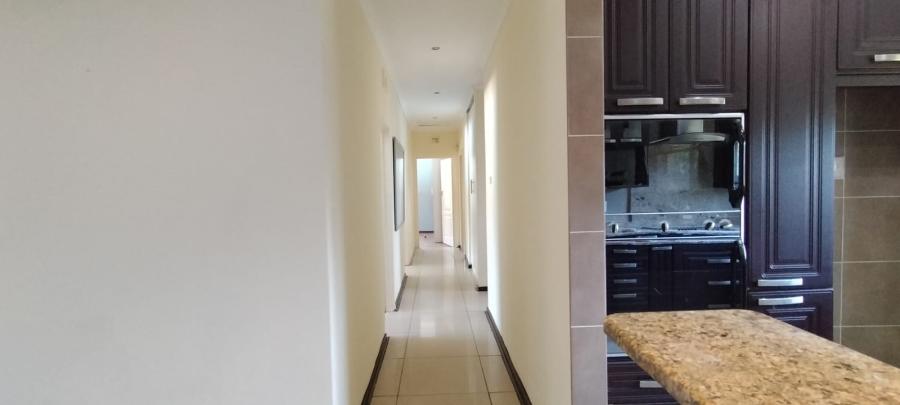 To Let 4 Bedroom Property for Rent in Amanzimtoti KwaZulu-Natal