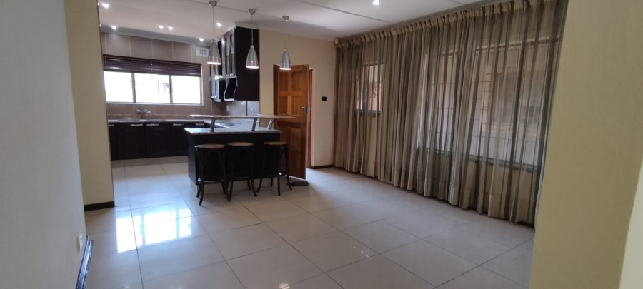 To Let 4 Bedroom Property for Rent in Amanzimtoti KwaZulu-Natal