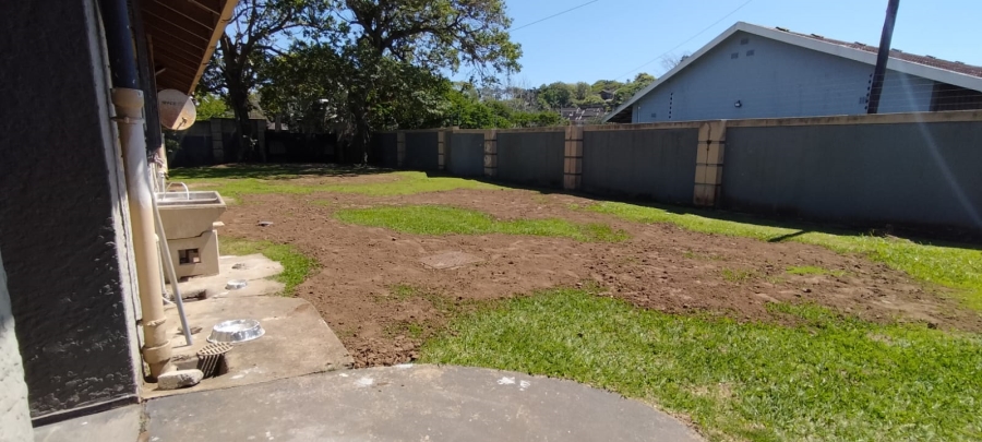 To Let 4 Bedroom Property for Rent in Amanzimtoti KwaZulu-Natal