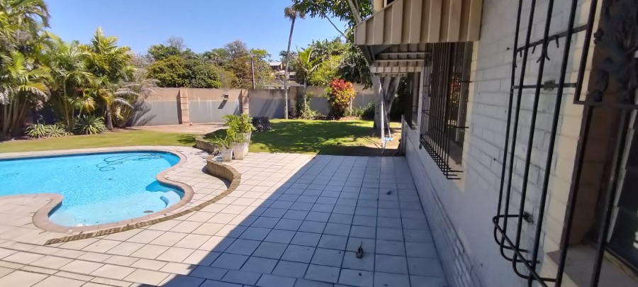 To Let 4 Bedroom Property for Rent in Amanzimtoti KwaZulu-Natal