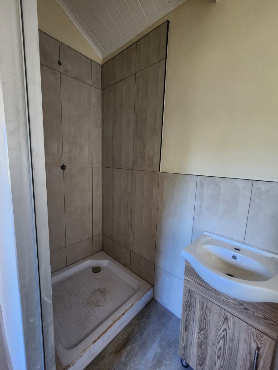 To Let 1 Bedroom Property for Rent in Summerveld KwaZulu-Natal