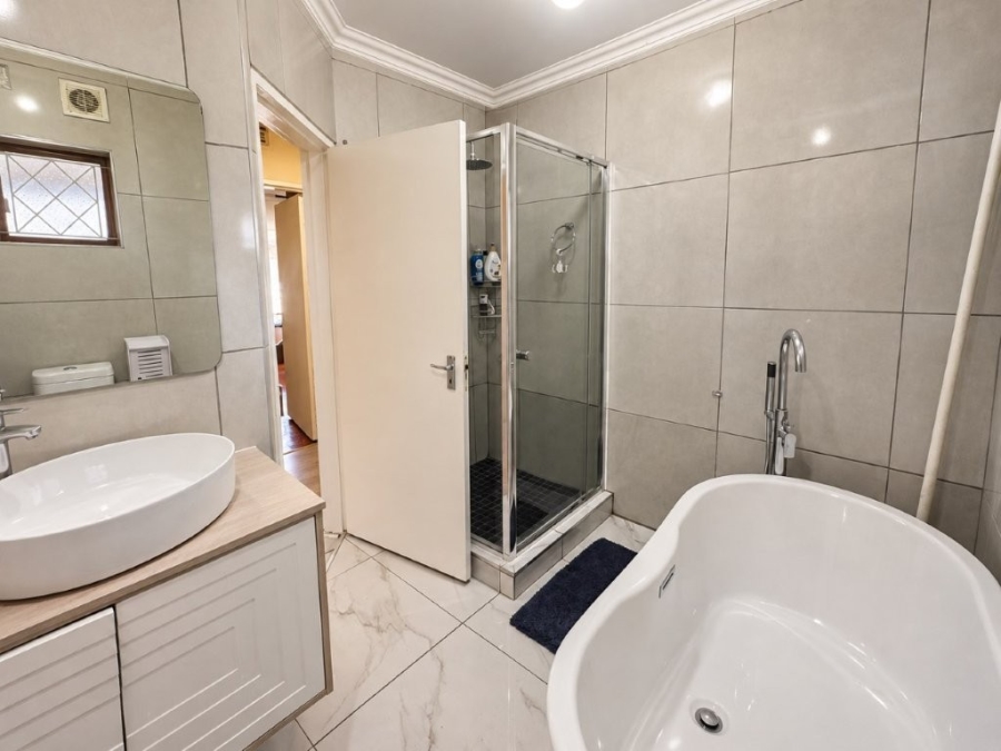 4 Bedroom Property for Sale in Farningham Ridge KwaZulu-Natal