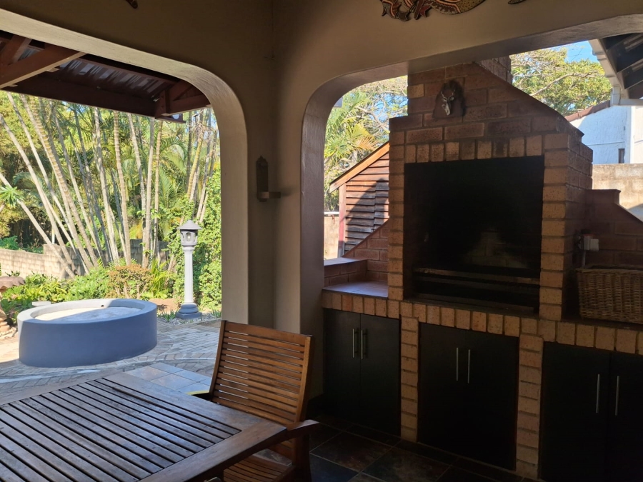3 Bedroom Property for Sale in Uvongo KwaZulu-Natal