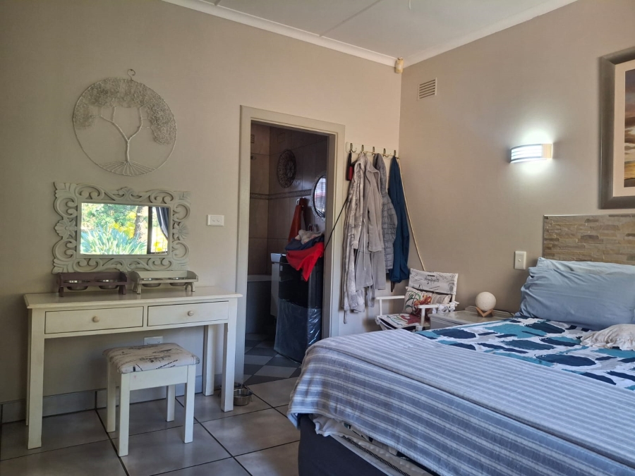 3 Bedroom Property for Sale in Uvongo KwaZulu-Natal
