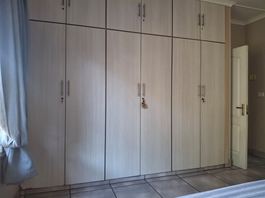 3 Bedroom Property for Sale in Uvongo KwaZulu-Natal