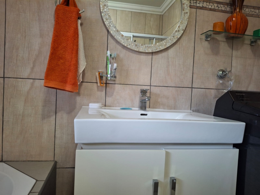 3 Bedroom Property for Sale in Uvongo KwaZulu-Natal