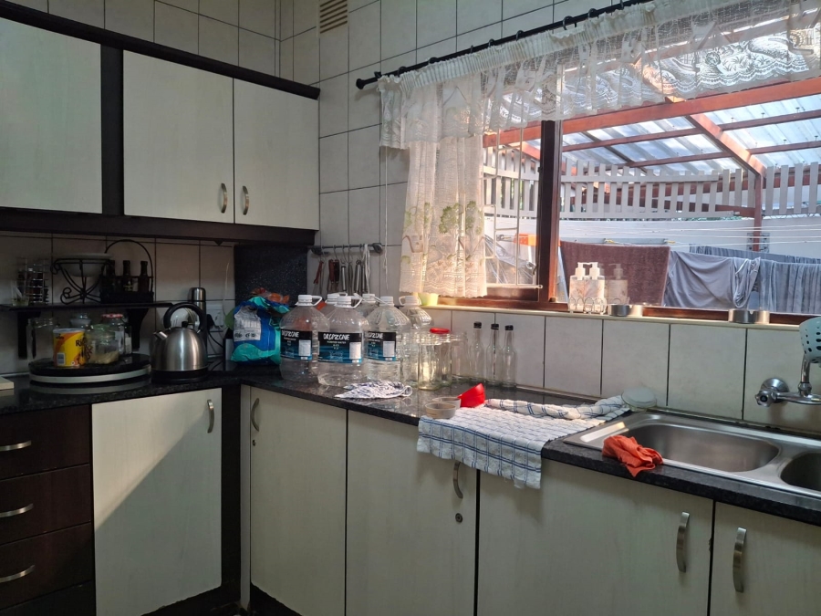 3 Bedroom Property for Sale in Uvongo KwaZulu-Natal