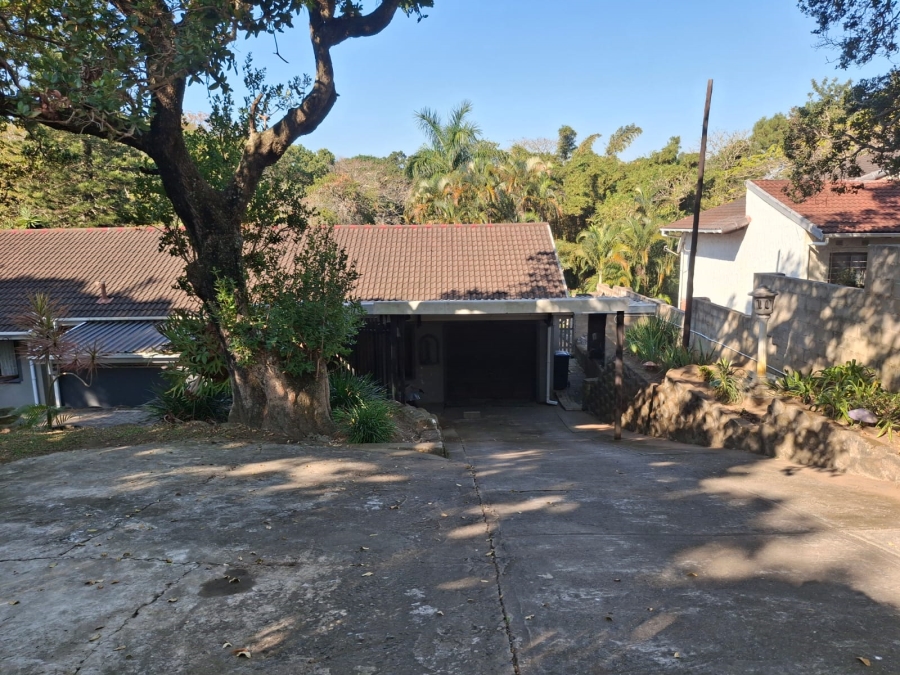 3 Bedroom Property for Sale in Uvongo KwaZulu-Natal