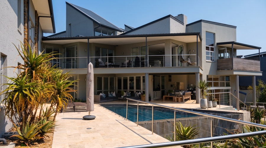 5 Bedroom Property for Sale in Town Bush Valley KwaZulu-Natal