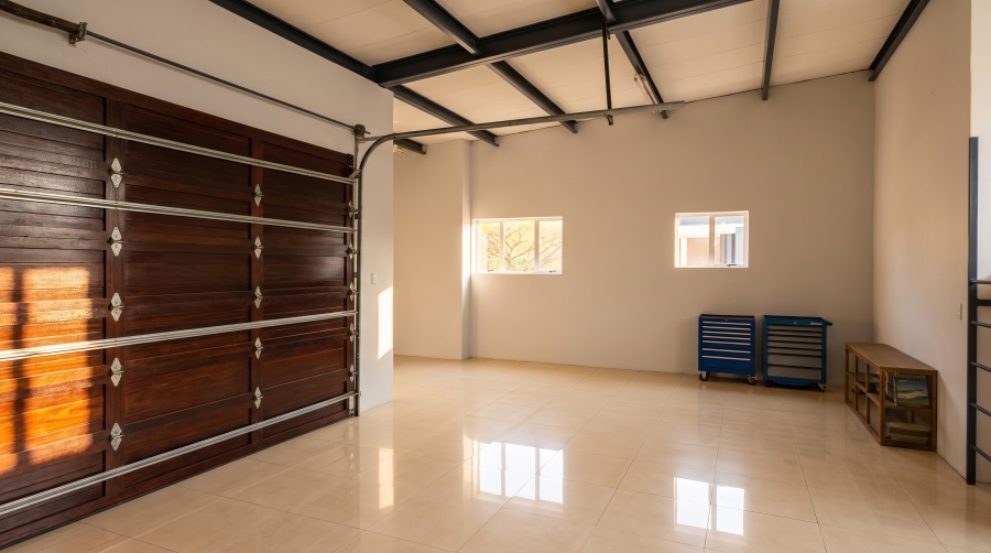 5 Bedroom Property for Sale in Town Bush Valley KwaZulu-Natal