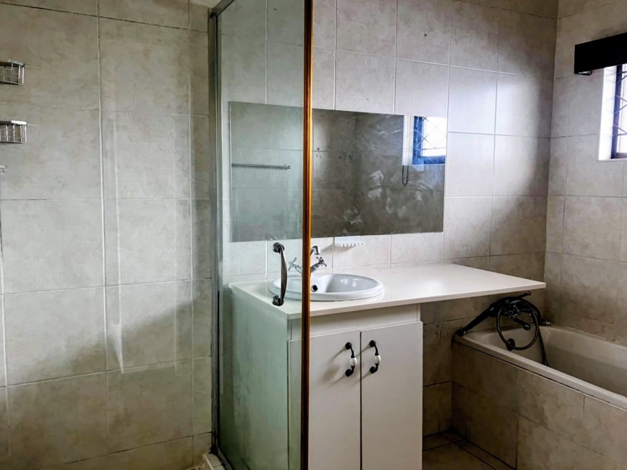 2 Bedroom Property for Sale in Escombe KwaZulu-Natal