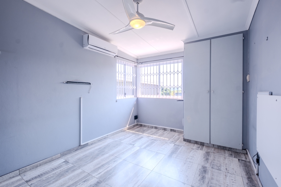 4 Bedroom Property for Sale in Sunningdale KwaZulu-Natal