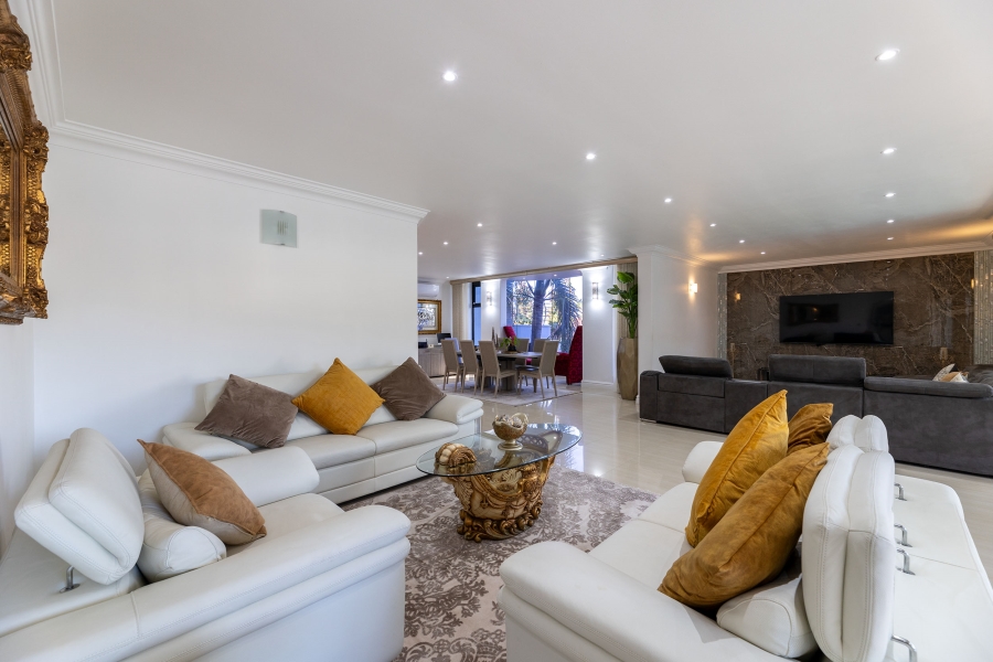 6 Bedroom Property for Sale in Glen Ashley KwaZulu-Natal