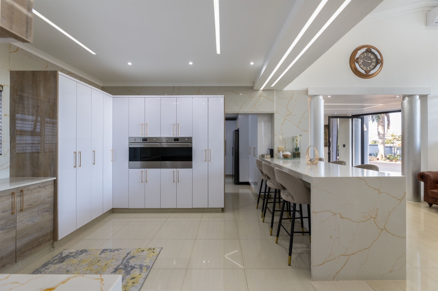 6 Bedroom Property for Sale in Glen Ashley KwaZulu-Natal