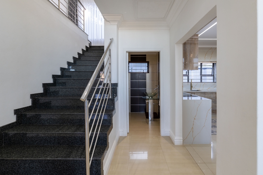 6 Bedroom Property for Sale in Glen Ashley KwaZulu-Natal
