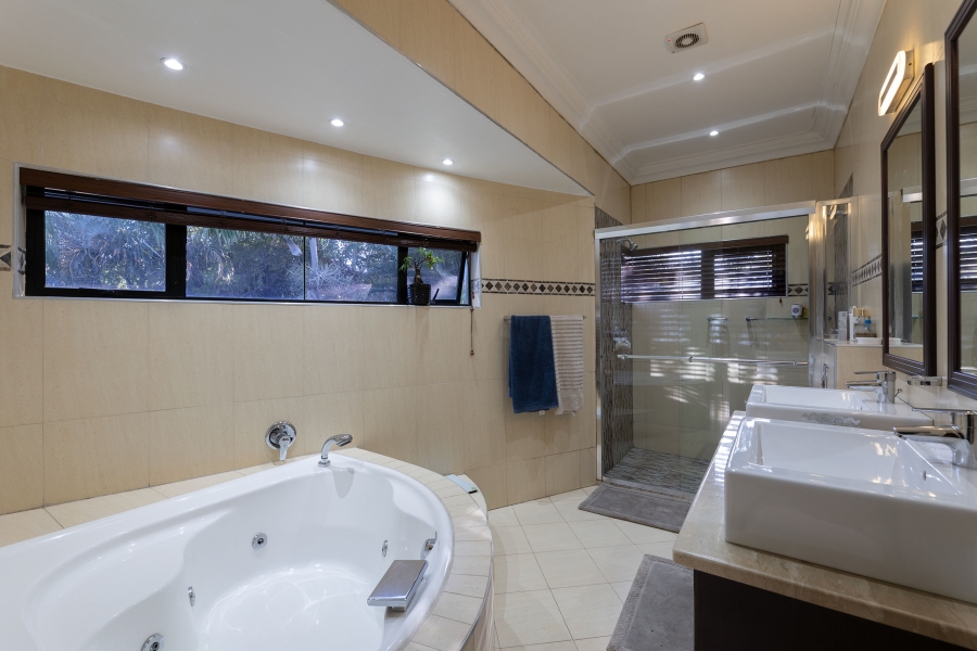 6 Bedroom Property for Sale in Glen Ashley KwaZulu-Natal