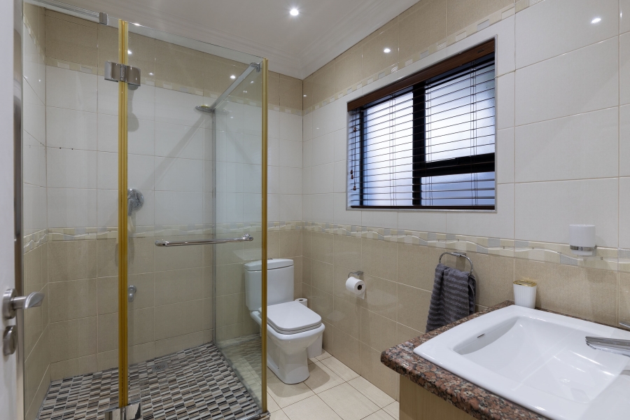 6 Bedroom Property for Sale in Glen Ashley KwaZulu-Natal