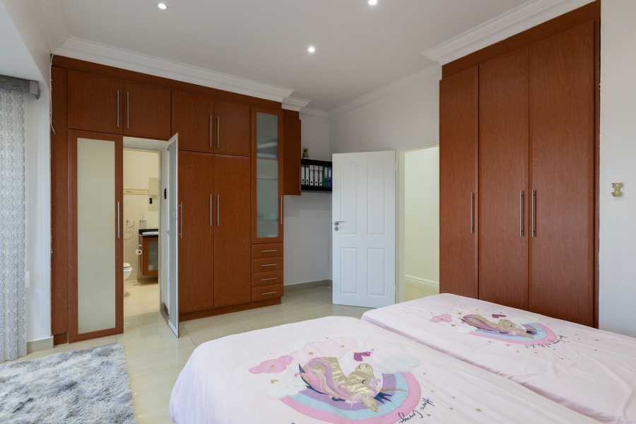 6 Bedroom Property for Sale in Glen Ashley KwaZulu-Natal