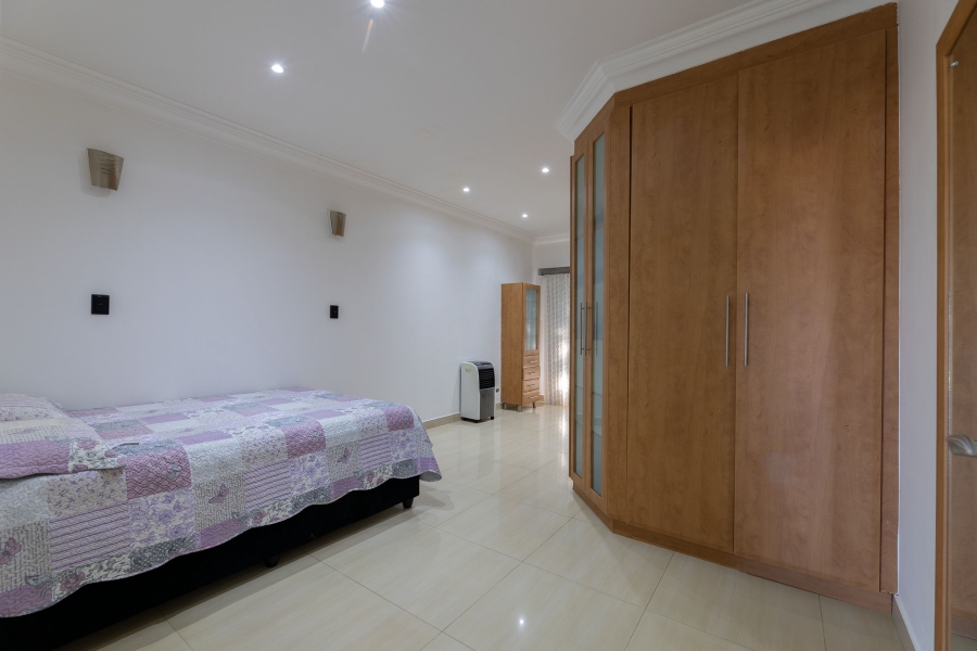 6 Bedroom Property for Sale in Glen Ashley KwaZulu-Natal