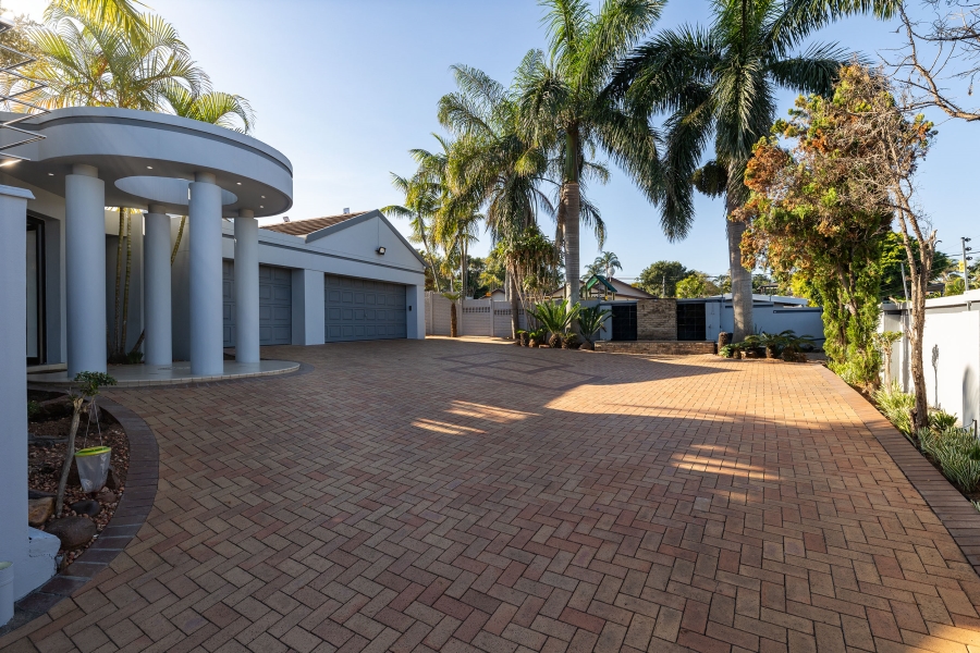 6 Bedroom Property for Sale in Glen Ashley KwaZulu-Natal