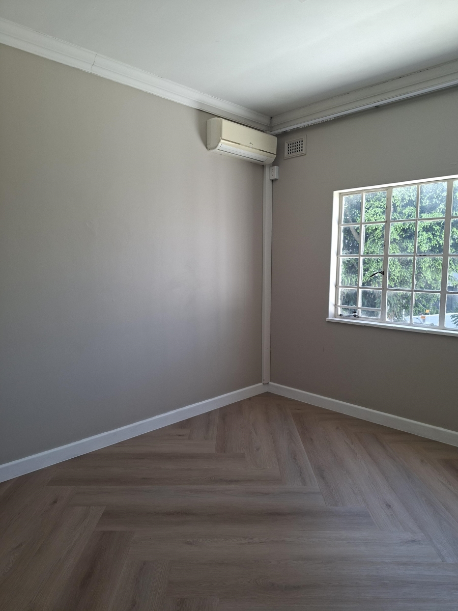 To Let 3 Bedroom Property for Rent in Essenwood KwaZulu-Natal