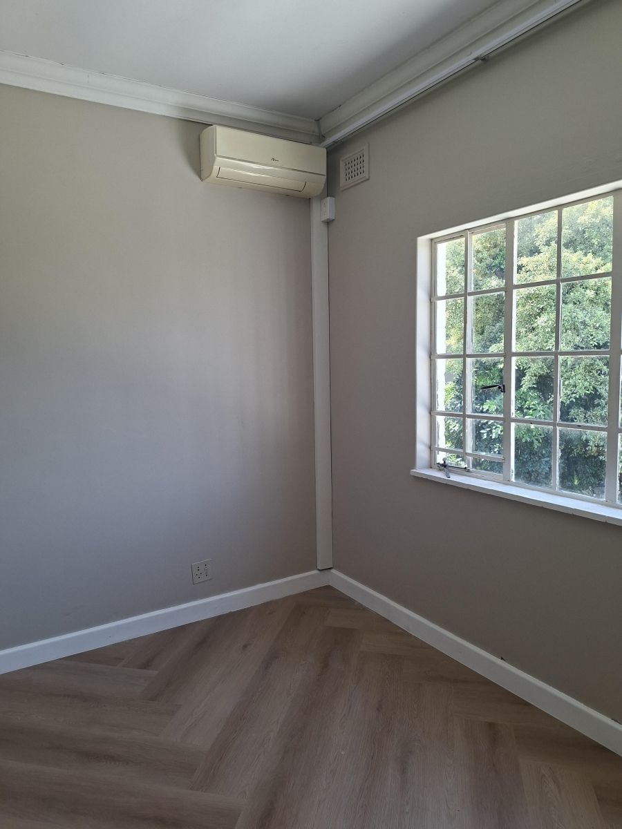 To Let 3 Bedroom Property for Rent in Essenwood KwaZulu-Natal