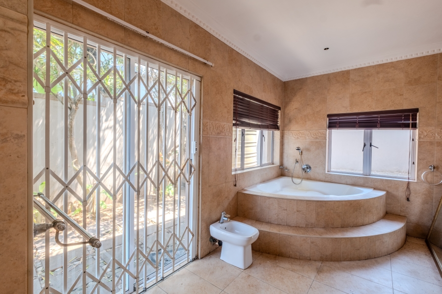 To Let 6 Bedroom Property for Rent in Glen Ashley KwaZulu-Natal