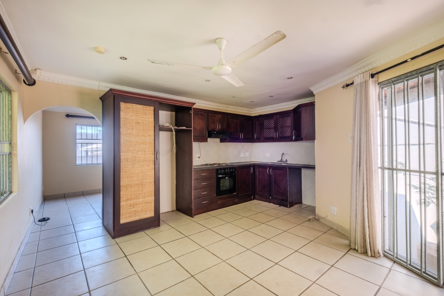 To Let 6 Bedroom Property for Rent in Glen Ashley KwaZulu-Natal