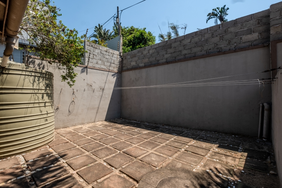 To Let 6 Bedroom Property for Rent in Glen Ashley KwaZulu-Natal