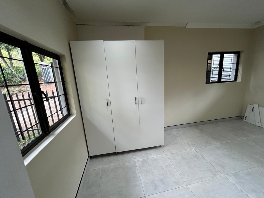 To Let 2 Bedroom Property for Rent in Worlds View KwaZulu-Natal