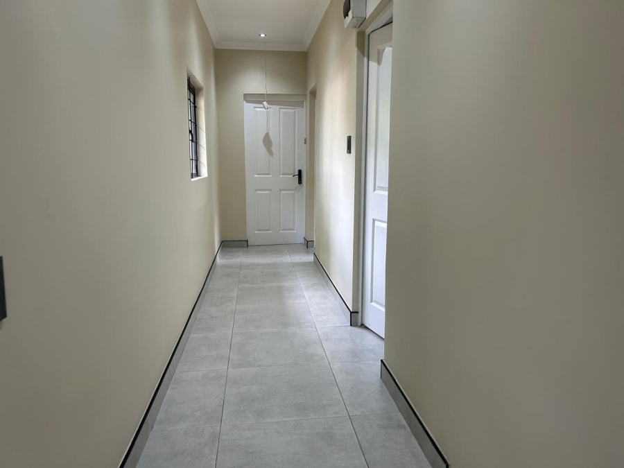To Let 2 Bedroom Property for Rent in Worlds View KwaZulu-Natal