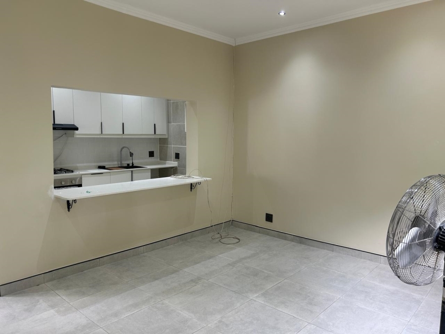 To Let 2 Bedroom Property for Rent in Worlds View KwaZulu-Natal