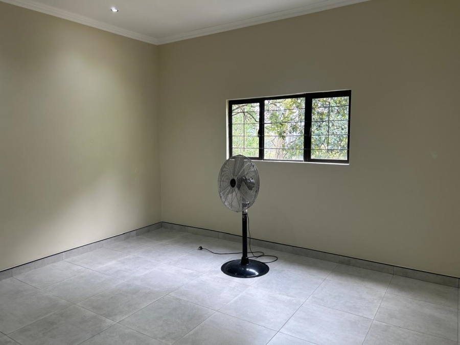 To Let 2 Bedroom Property for Rent in Worlds View KwaZulu-Natal