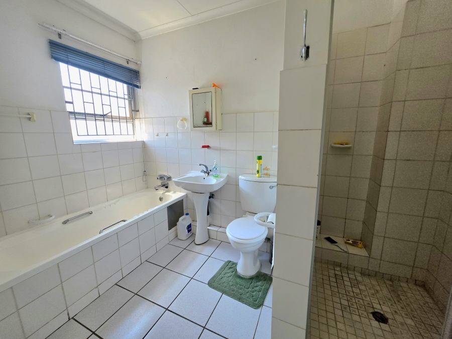 2 Bedroom Property for Sale in Arboretum KwaZulu-Natal