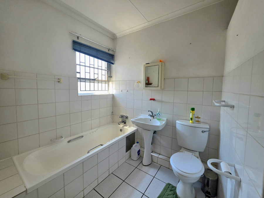 2 Bedroom Property for Sale in Arboretum KwaZulu-Natal