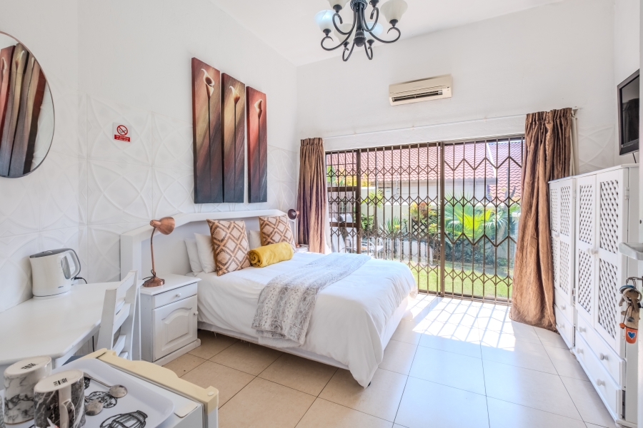 5 Bedroom Property for Sale in Herrwood Park KwaZulu-Natal