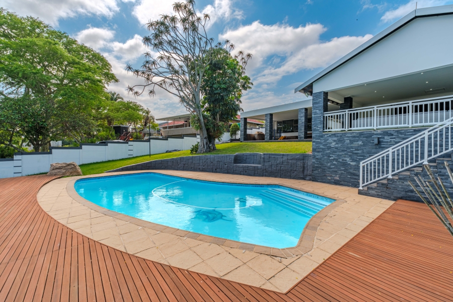 6 Bedroom Property for Sale in Athlone Park KwaZulu-Natal
