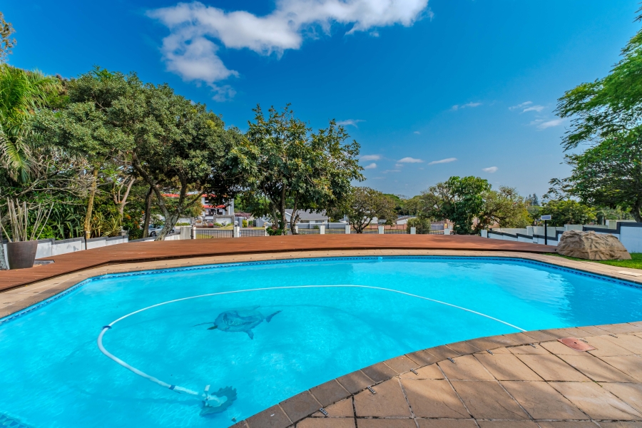6 Bedroom Property for Sale in Athlone Park KwaZulu-Natal