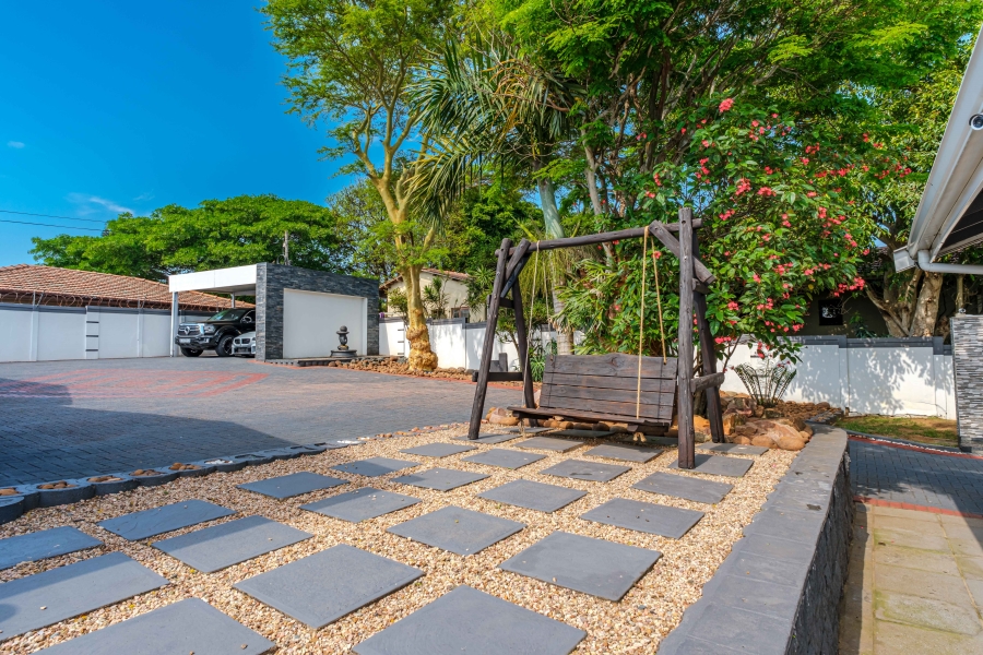 6 Bedroom Property for Sale in Athlone Park KwaZulu-Natal