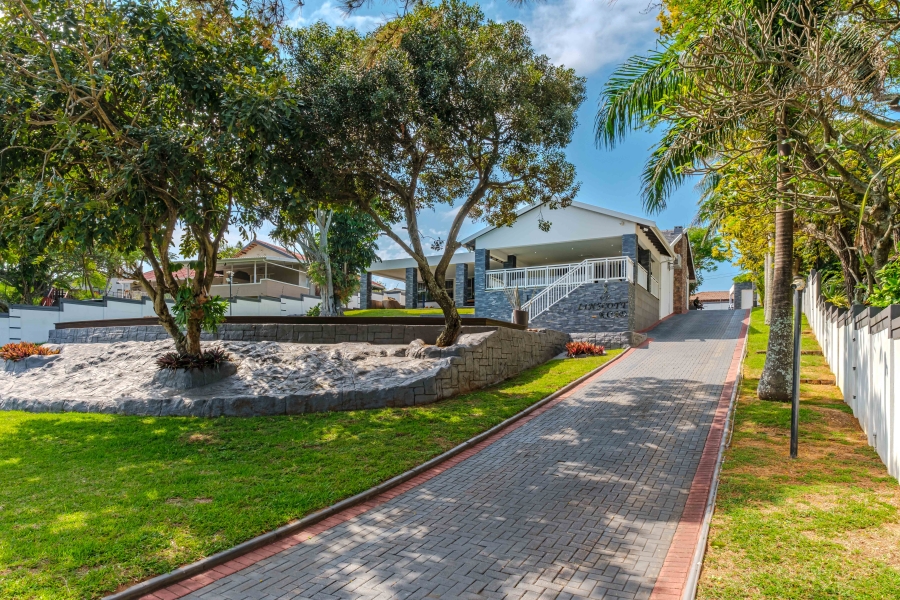 6 Bedroom Property for Sale in Athlone Park KwaZulu-Natal