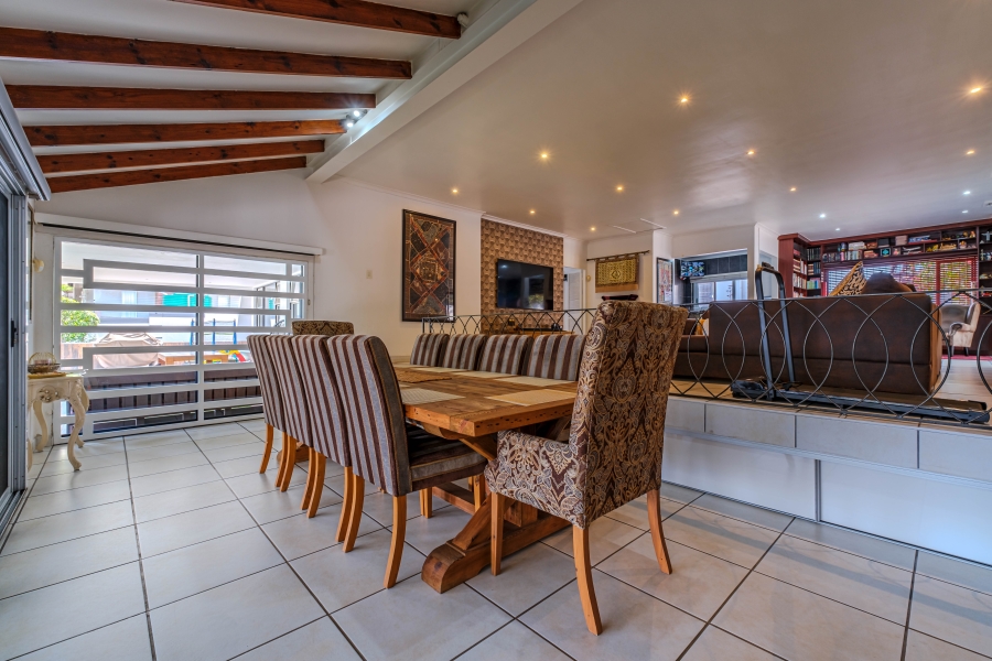 6 Bedroom Property for Sale in Athlone Park KwaZulu-Natal