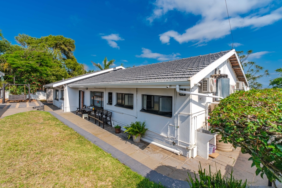 6 Bedroom Property for Sale in Athlone Park KwaZulu-Natal